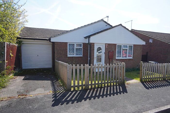 2 Bedroom Detached Bungalow For Sale In The Homestead, High Wycombe, HP12