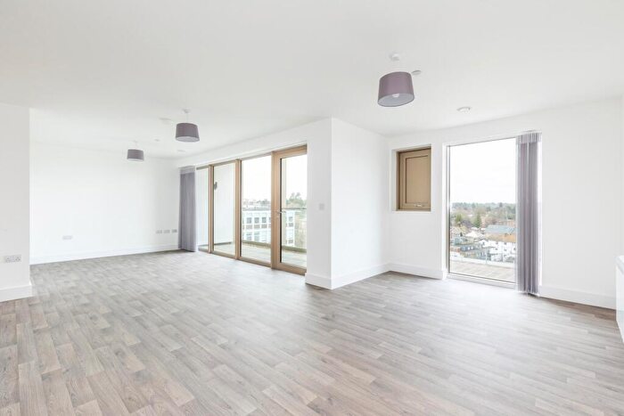 3 Bedroom Apartment To Rent In Perrymount Road, Haywards Heath, RH16