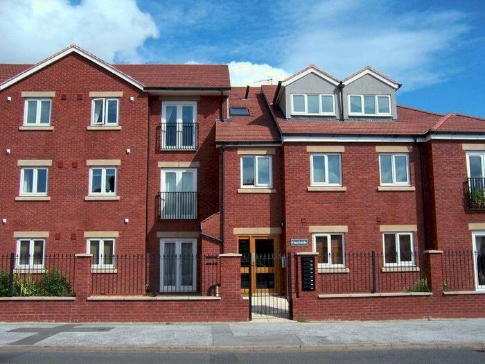 2 Bedroom Flat To Rent In Heath End Road, Nuneaton, Warwickshire, CV10