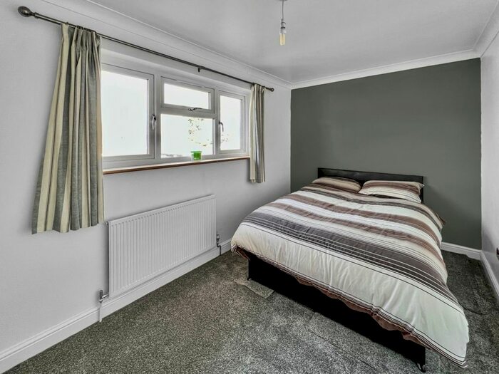 2 Bedroom SemiDetached House For Sale In Wilberforce Way, Gravesend