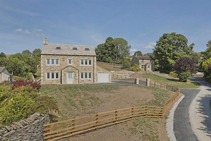6 Bedroom Detached House For Sale In Thistle House, Ryefield Lane, Bradley, BD20