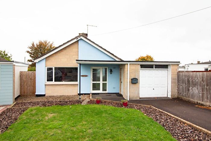 3 Bedroom Detached Bungalow For Sale In Wythburn Road, Frome, BA11