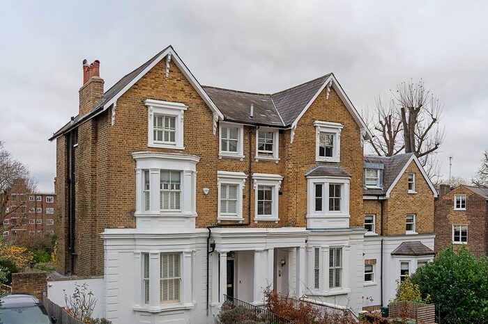 2 Bedroom Flat To Rent In Marlborough Road, Richmond TW10