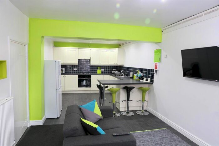 6 Bedroom Property To Rent In Enderley Street, Newcastle-Under-Lyme, ST5