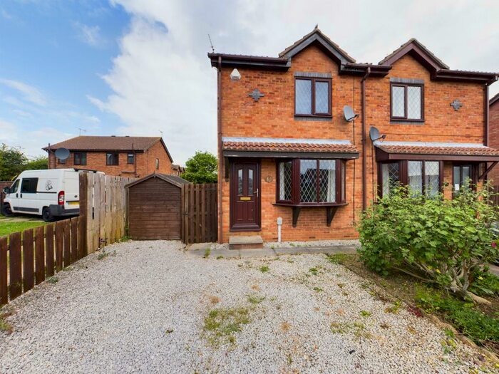 2 Bedroom Semi-Detached House To Rent In Grassam Close, Preston, HU12