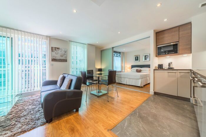 1 Bedroom Flat To Rent In Anchor House, St. George Wharf, Vauxhall, London, SW8