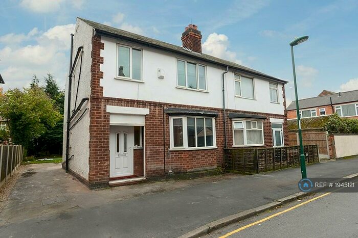 5 Bedroom Semi-Detached House To Rent In City Road, Nottingham, NG7