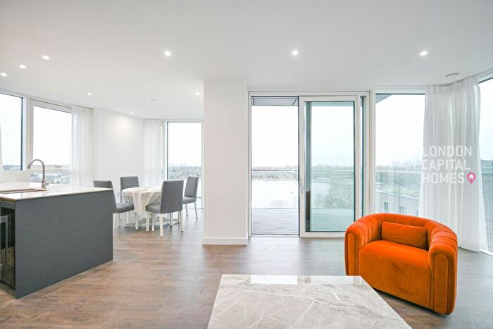 3 Bedroom Apartment To Rent In Hartingtons Court, Coster Avenue, London, N4