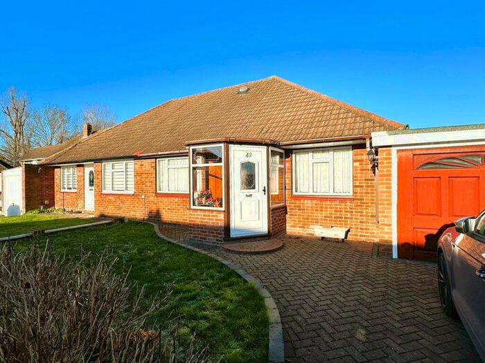 3 Bedroom Bungalow To Rent In Derwent Drive, Crofton, BR5