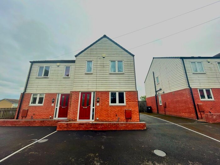 3 Bedroom Semi-Detached House To Rent In Windmill Balk Lane, Woodlands, Doncaster, DN6