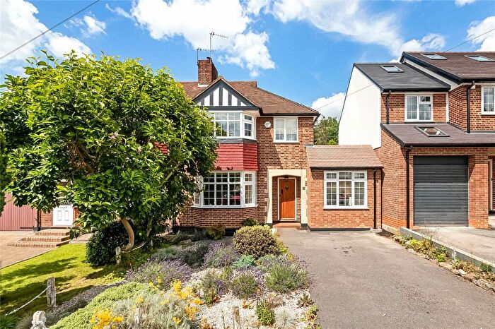 4 Bedroom Semi-Detached House To Rent In Waddington Way, London, SE19