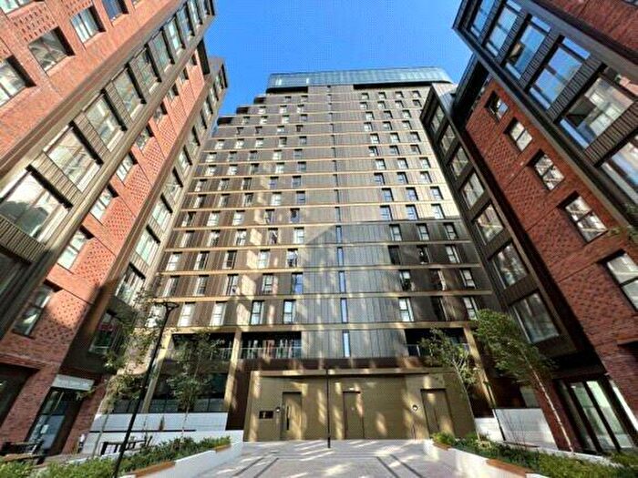 1 Bedroom Apartment To Rent In Parliament Square, L1