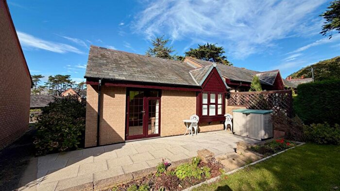 2 Bedroom Bungalow For Sale In Maes Berllan, Llandudno, LL30