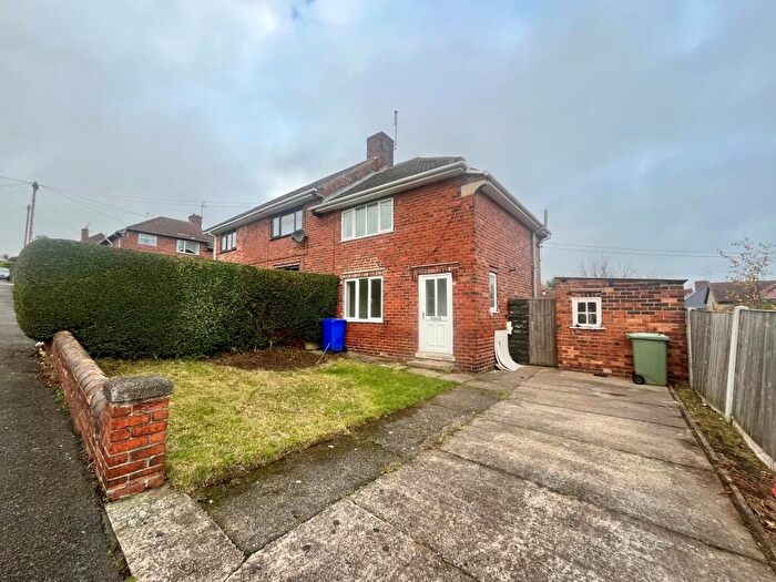 2 Bedroom Semi Detached House To Rent In Fir Street, Hollingwood, Chesterfield, S43