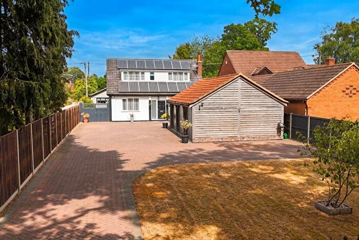4 Bedroom Detached Bungalow For Sale In Fakenham Road, Taverham, Norwich, NR8