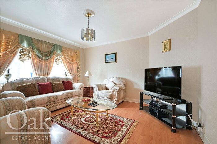 3 Bedroom Terraced House For Sale In Tennison Road, South Norwood, SE25