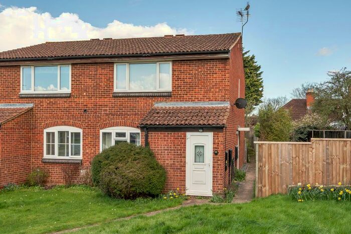 1 Bedroom Maisonette To Rent In Hazelrig Drive, Thame, OX9