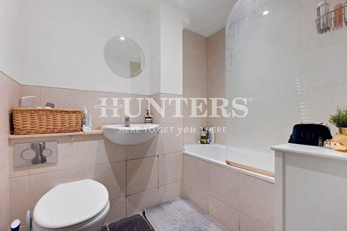 1 Bedroom Property To Rent In Newington Green, London, N16