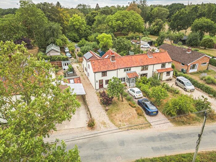 2 Bedroom End Of Terrace House For Sale In Charming Period Cottage With An Abundance Of Character In Mattishall, NR20