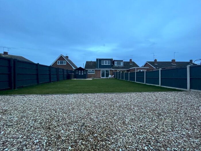 3 Bedroom Bungalow To Rent In Almond Crescent, Lincoln, LN5