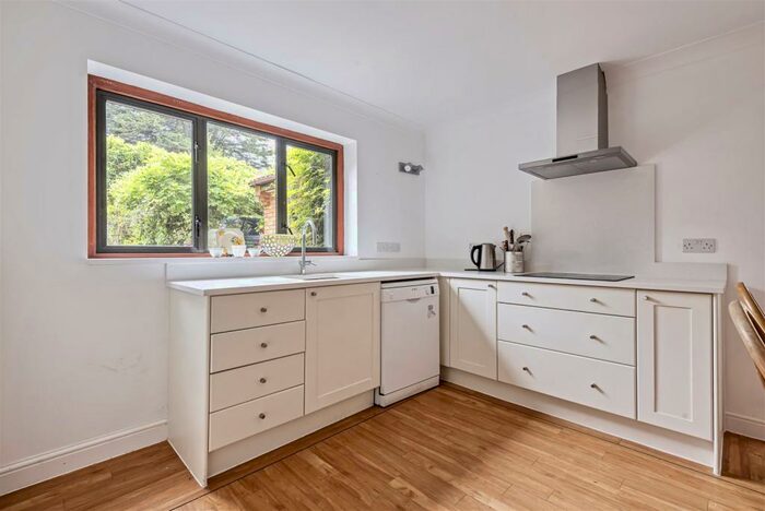 5 Bedroom Detached House For Sale In Duryard Valley, Exeter, EX4