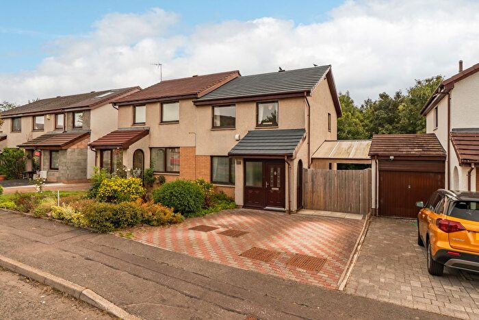 3 Bedroom Villa For Sale In Candlemaker's Park, Edinburgh, EH17