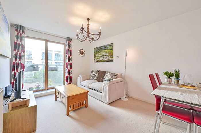 1 Bedroom Flat To Rent In Holford Way, Putney, London, SW15
