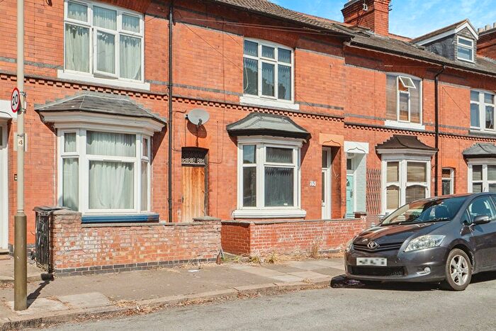 3 Bedroom Terraced House For Sale In Dulverton Road, Leicester, LE3