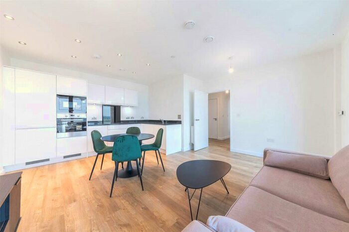 2 Bedroom Apartment To Rent In Lakeside Drive, London, NW10