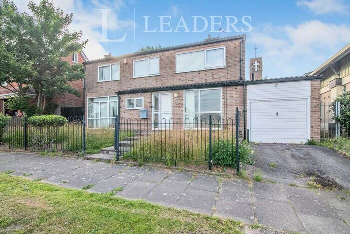 4 Bedroom Detached House To Rent In Rotherfield Road, Birmingham, B26