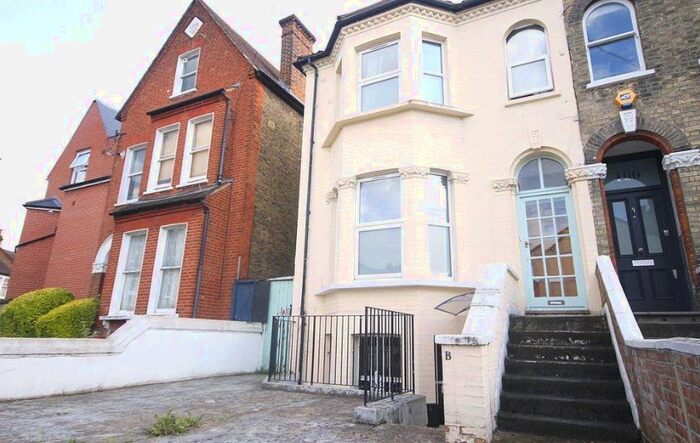 1 Bedroom Apartment To Rent In Rossiter Road, Balham, London, SW12