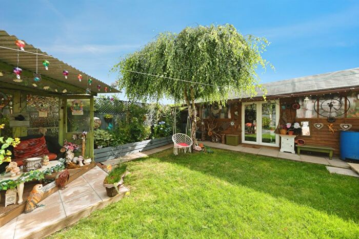 3 Bedroom Detached Bungalow For Sale In St. Lawrence Road, North Wingfield, Chesterfield, S42