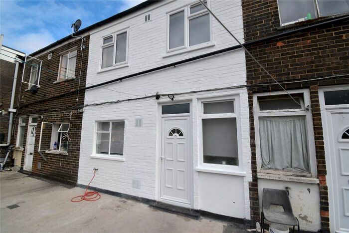 3 Bedroom Maisonette To Rent In Frimley High Street, Frimley, Camberley, Surrey, GU16