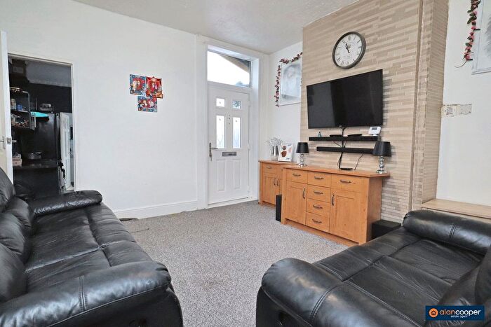 3 Bedroom End Of Terrace House For Sale In New Street, Bedworth, CV12