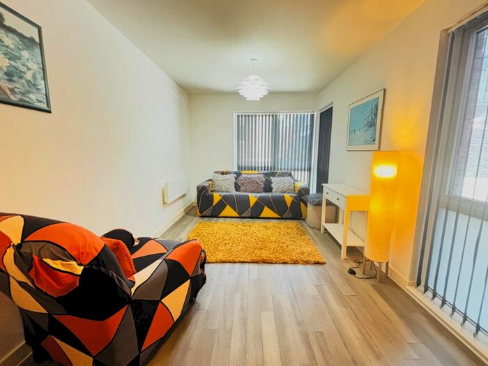 2 Bedroom Flat To Rent In Halo House, Simpson Street, M4