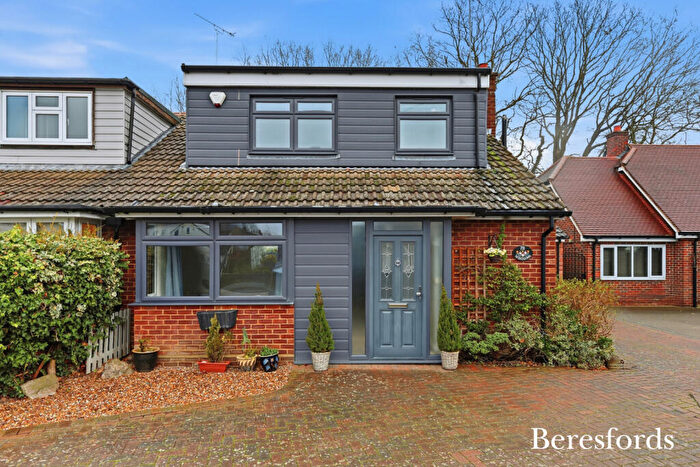 4 Bedroom Semi-Detached House For Sale In Victors Crescent, Hutton, CM13