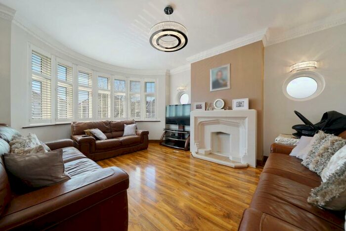 5 Bedroom Detached House To Rent In Alexander Avenue, Willesden Green, London, NW10