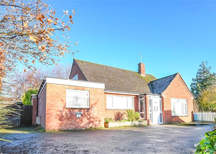 3 Bedroom Detached Bungalow For Sale In Broadleas Road, Devizes, Wiltshire, SN10