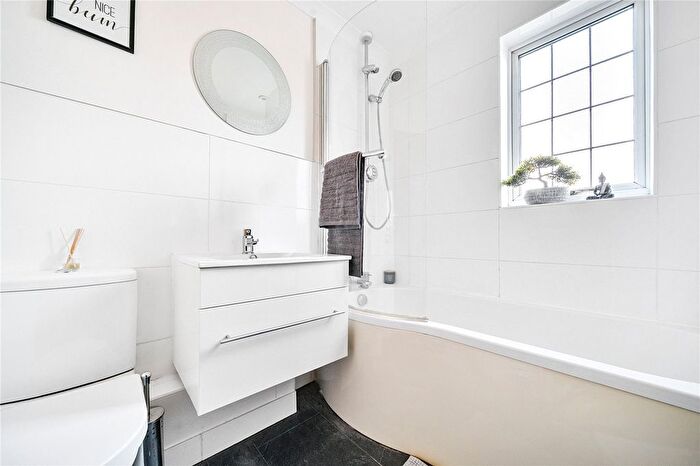 3 Bedroom End Of Terrace House For Sale In Mint Walk, Knaphill, Woking, Surrey, GU21