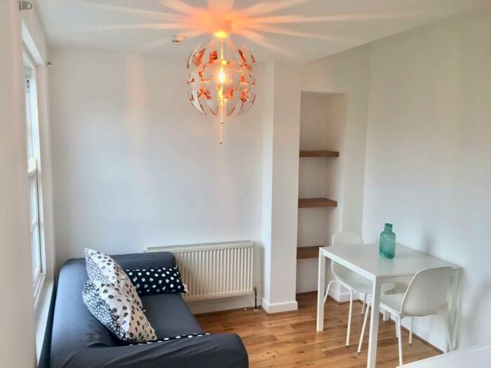 2 Bedroom Flat To Rent In Royal College Street, London, NW1