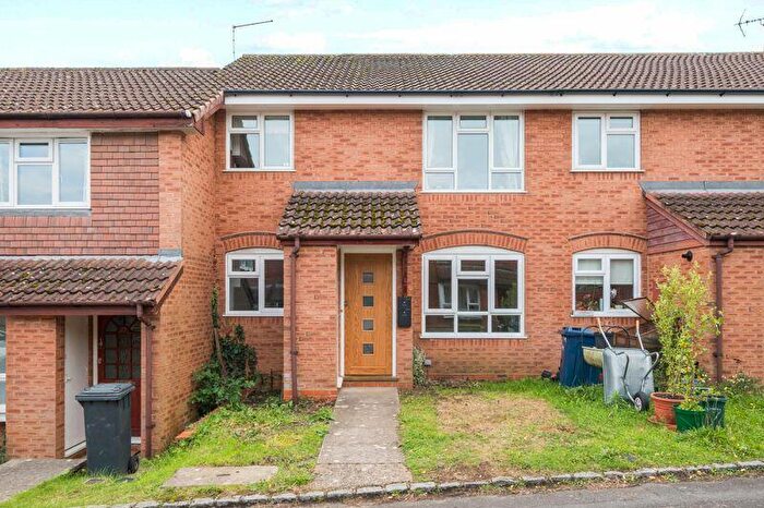 1 Bedroom Apartment To Rent In Little Thatch, Godalming, GU7