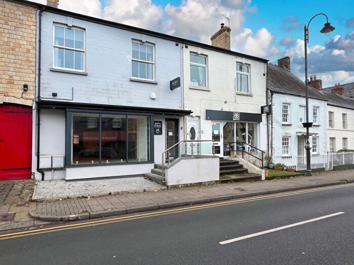 2 Bedroom Flat To Rent In A Eastgate, Cowbridge, The Vale Of Glamorgan, CF71