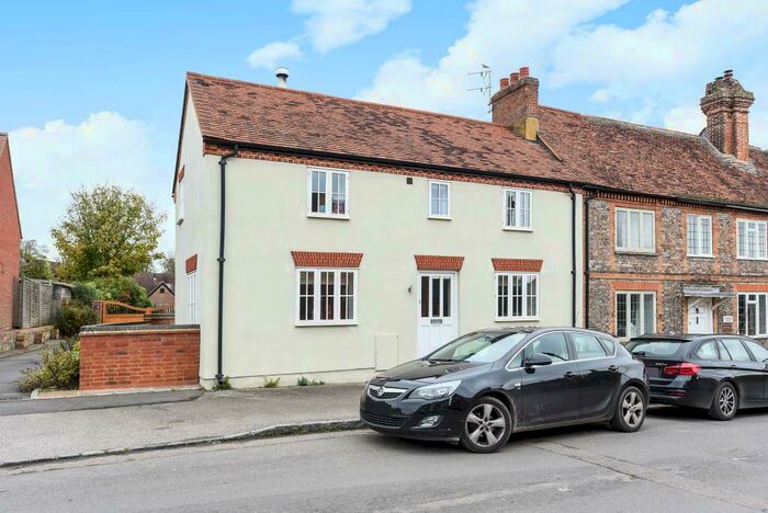 3 Bedroom Semi-Detached House To Rent In Temple Street, Brill, HP18