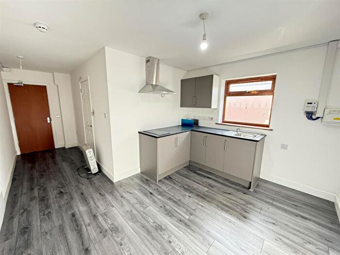 7 Bedroom Block Of Apartments To Rent In Open Company Let- Brand New Studio Flat West Bromwich Company Let, B70
