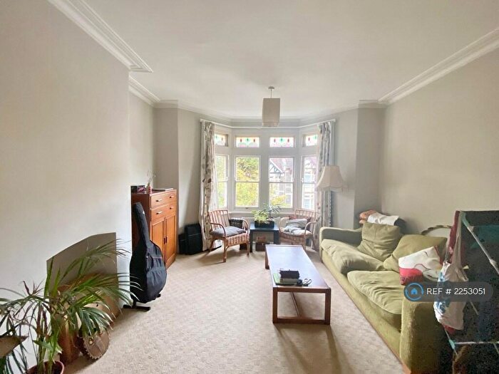 1 Bedroom Flat To Rent In Hawkesbury Road, Bristol, BS16