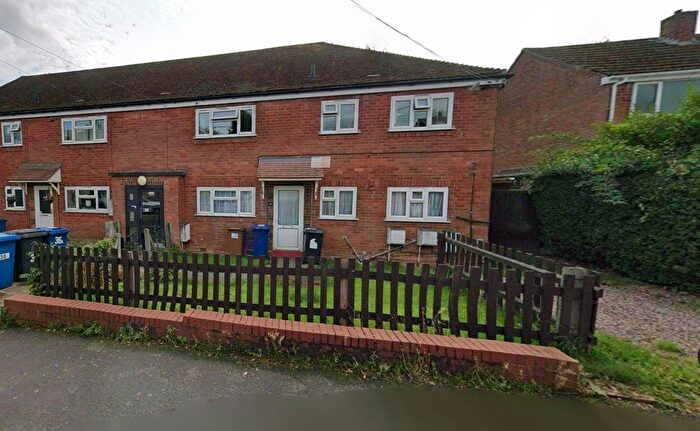2 Bedroom Flat To Rent In Oakenfield, Lichfield, WS13