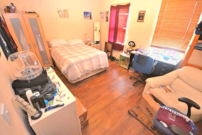 4 Bedroom Terraced House To Rent In Donnington Road, University, Reading, Berkshire, RG1