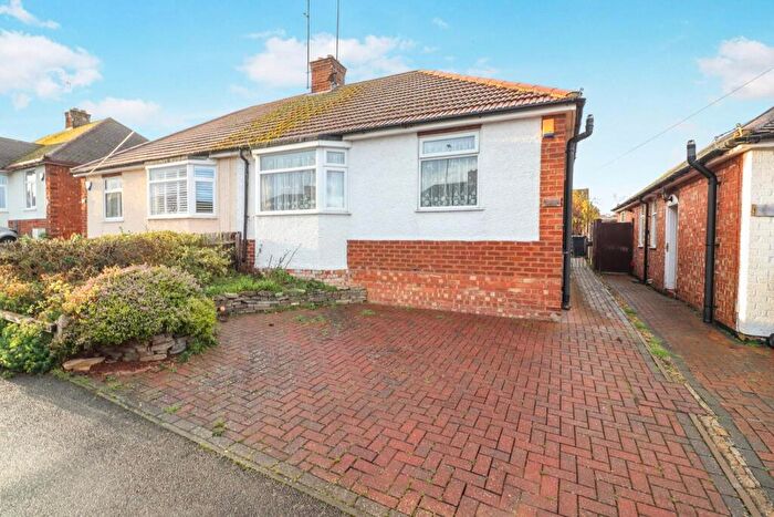 2 Bedroom Semi-Detached Bungalow For Sale In St. Margarets Avenue, Rushden, NN10