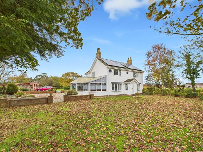 5 Bedroom Detached House For Sale In Alford Road, Mablethorpe, LN12