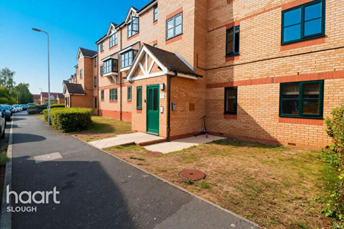 2 Bedroom Apartment To Rent In Lovegrove Drive, Slough, SL2